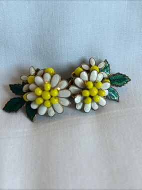 Vintage Rare Amourelle Glass Flower Earrings Miriam Haskell Designer Frank Hess